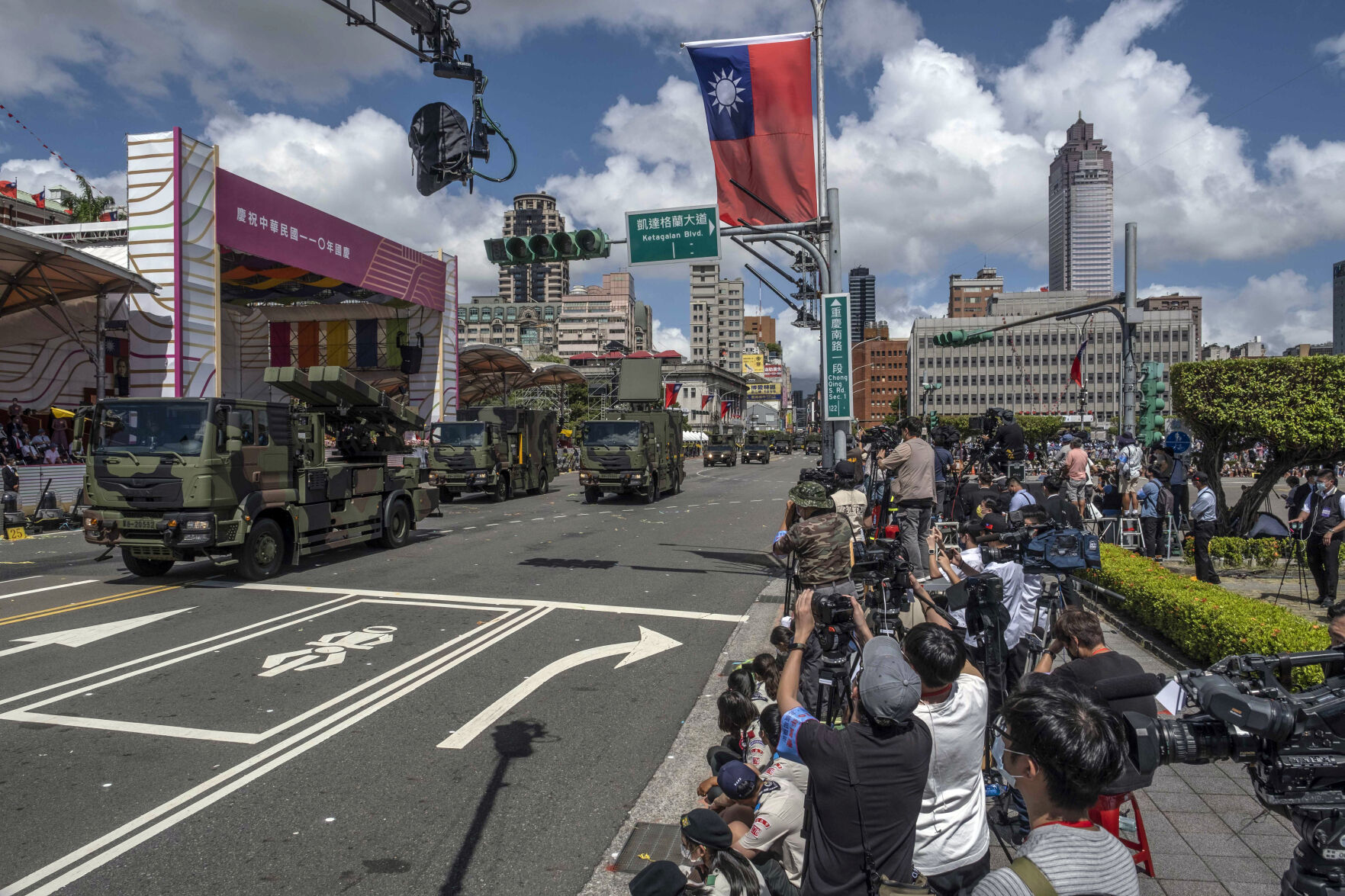 Watching the War in Ukraine, Taiwanese Draw Lessons in Self-Reliance